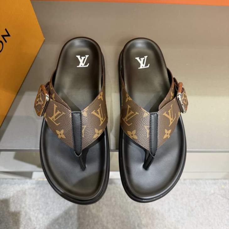 Picture of Louis Vuitton Slippers _SKULVsz38-45mnq0203702